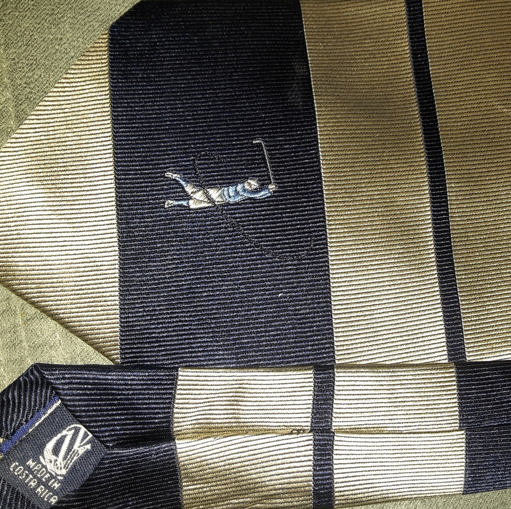 Nautica  mens navy tie